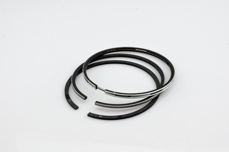 Кольца поршневые, комплект на 1 поршень 2 рем. / PISTON RING KIT АРТ: UPRK0002D